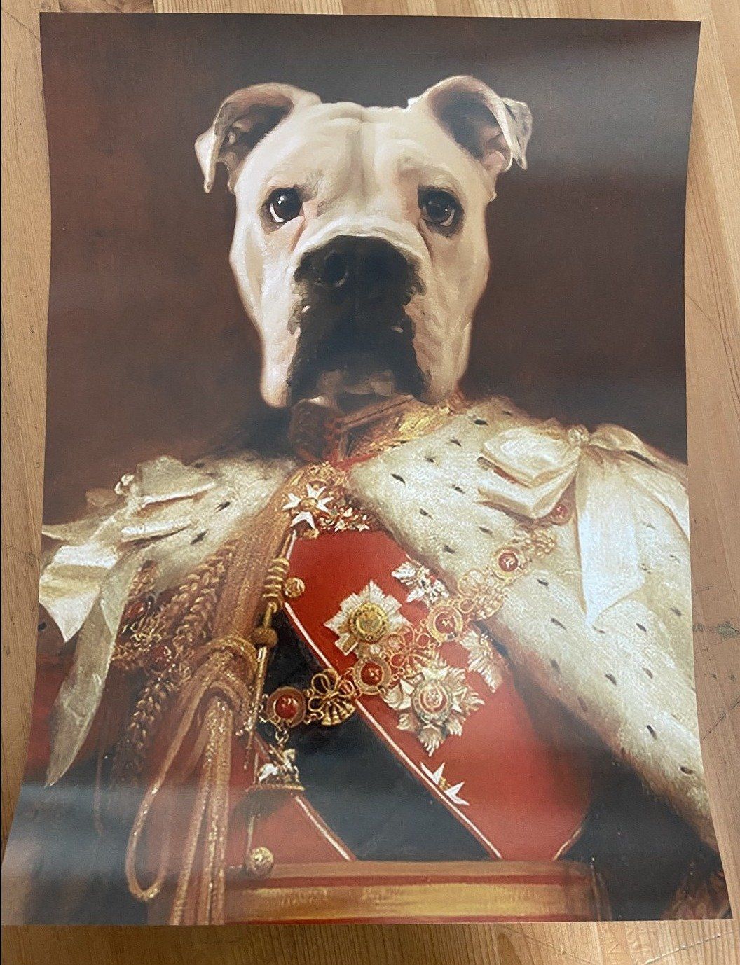 El rey de Inglaterra - retrato sobre lienzo y marco de madera