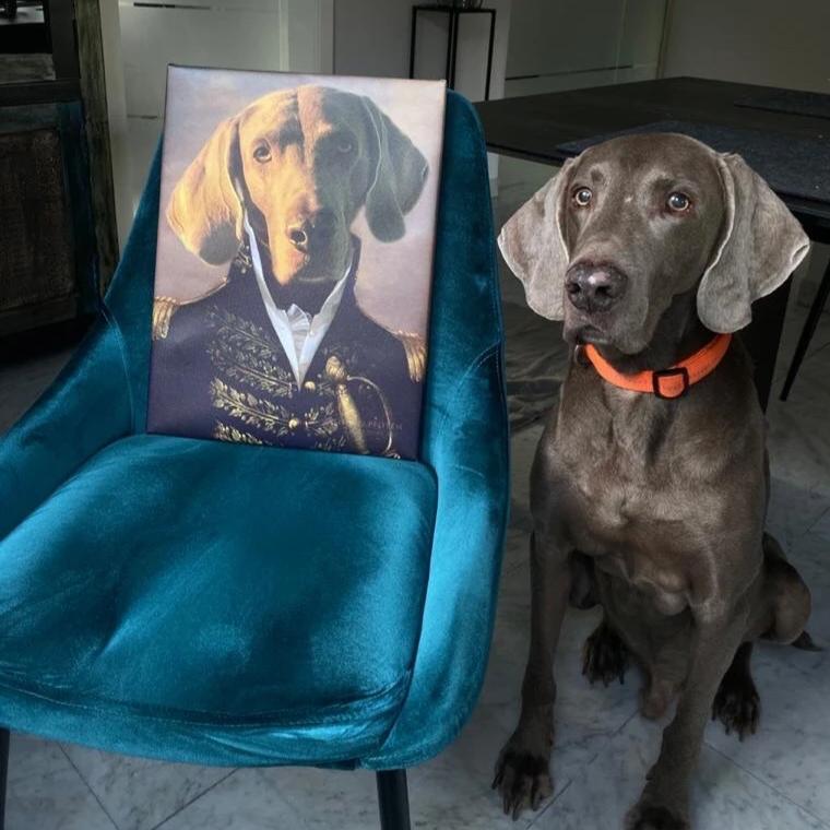 El oficial - retrato sobre lienzo y marco de madera