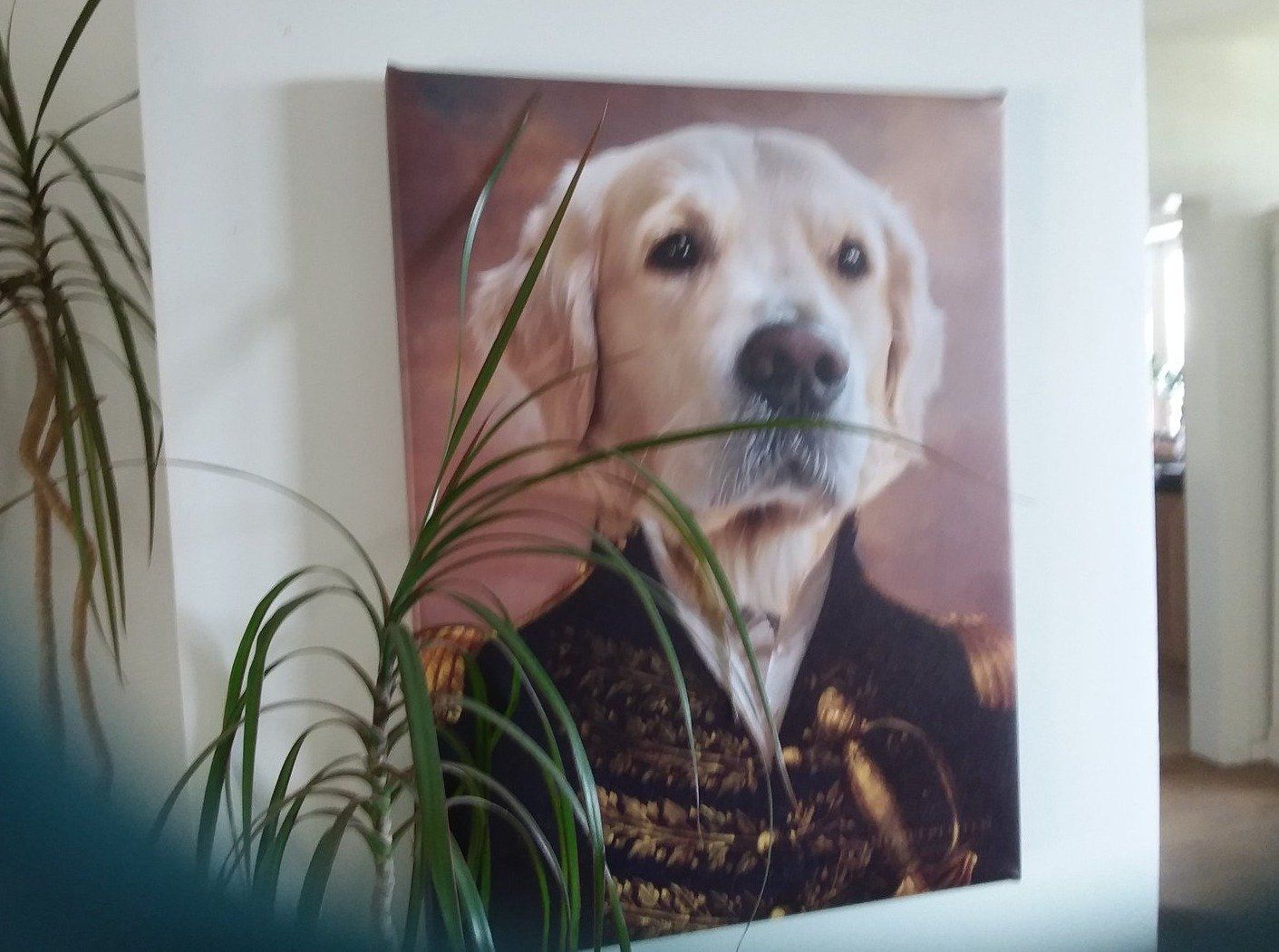 El oficial - retrato sobre lienzo y marco de madera